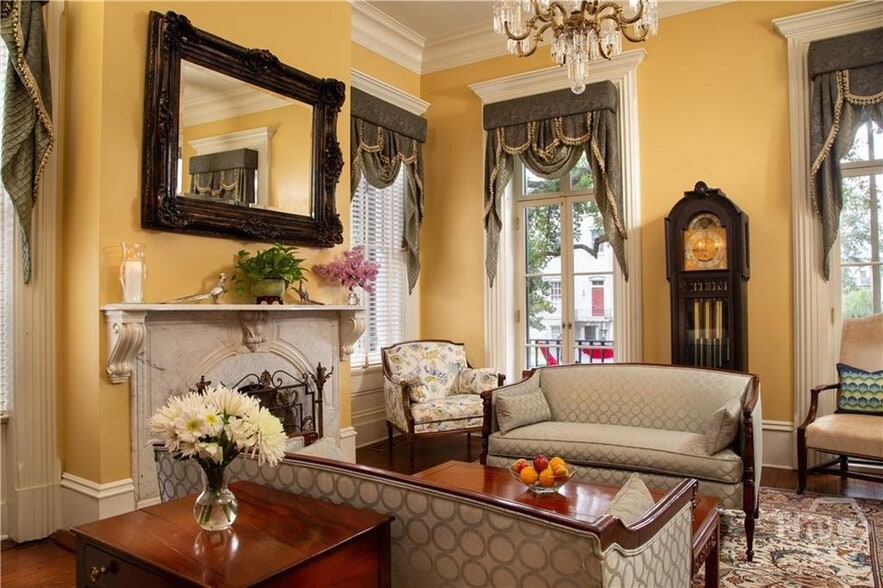 More Photos Of 109 W Liberty St, Savannah Hospitality For Sale