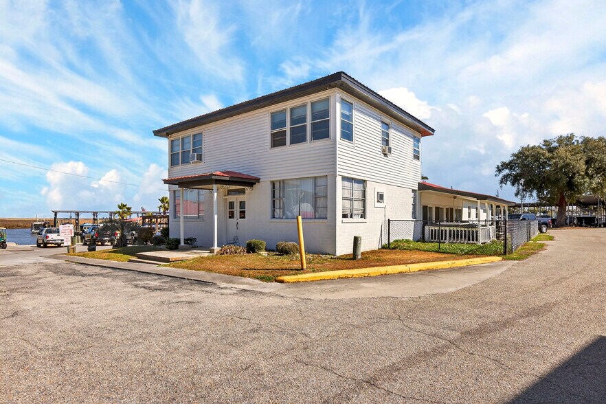 More Photos Of 3308 Mary Walker Dr, Gautier Marina For Sale
