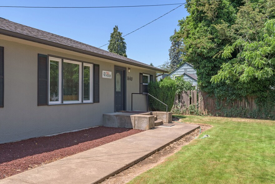 More Photos Of 1660 River Rd, Eugene Office For Lease