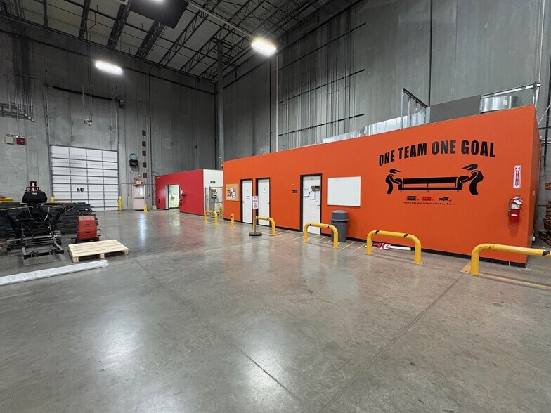 More Photos Of 33 Industrial Pky, La Porte Distribution For Lease