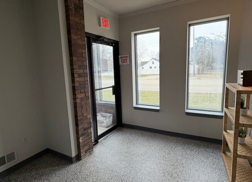 More Photos Of 22108 Harper Ave, Saint Clair Shores Office For Sale