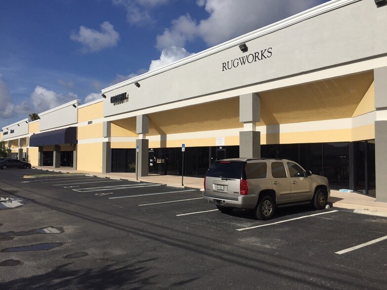 More Photos Of 2201 N Andrews Ave, Pompano Beach Showroom For Lease