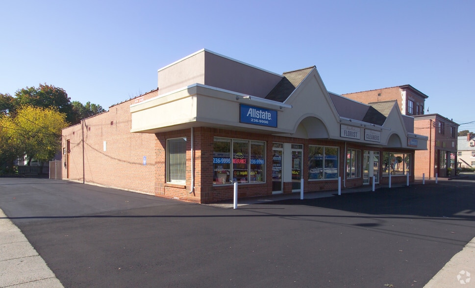 Primary Photo Of 1141-1143 New Britain Ave, West Hartford Storefront Retail Office For Lease