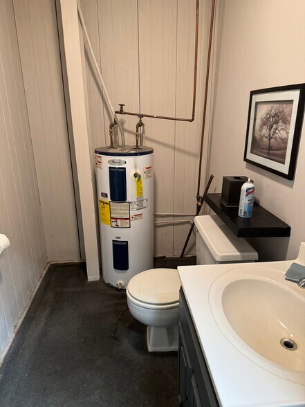 More Photos Of 208 Solida Rd, South Point Office For Sale