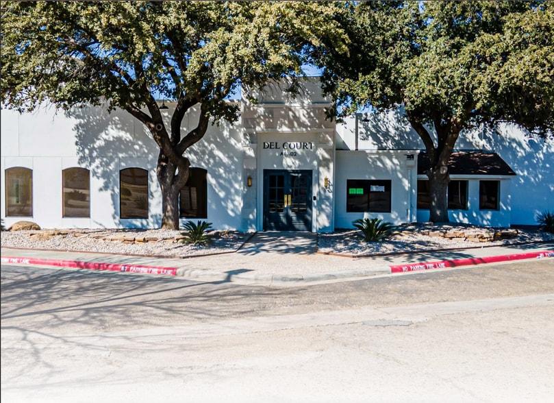 Primary Photo Of 102 Del Ct, Laredo Office For Lease