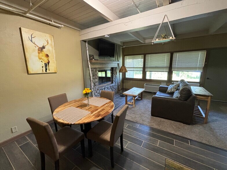 More Photos Of 501-550 Quadna Rd, Hill City Hotel For Sale