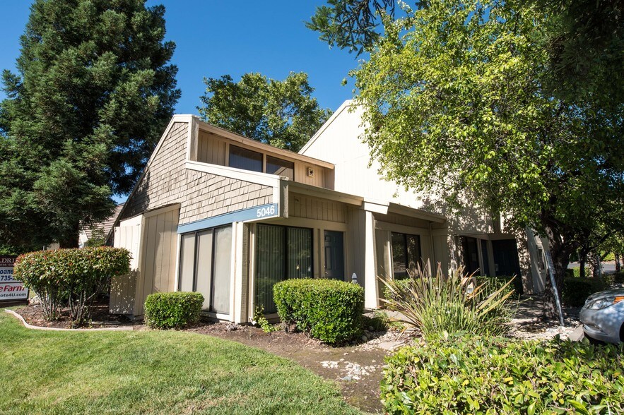 Primary Photo Of 5046 Sunrise Blvd, Fair Oaks Medical For Lease