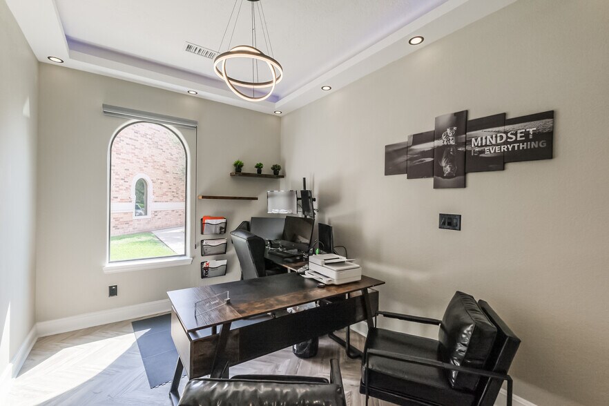 More Photos Of 134 Eldridge Rd, Sugar Land Office Residential For Lease