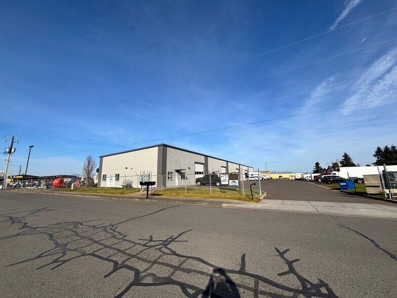 More Photos Of 1937 Pacific Ct SE, Stayton Industrial For Lease