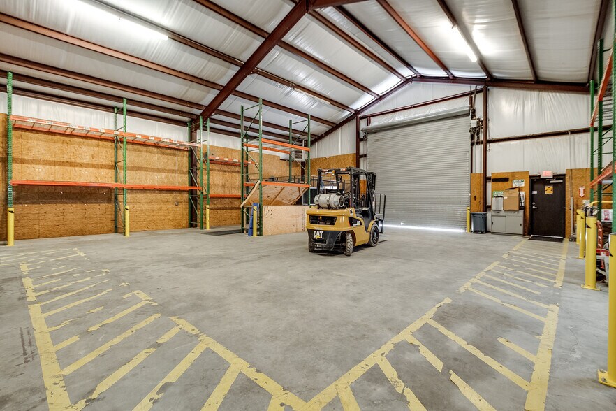 More Photos Of 4295 Brogdon Exchange, Suwanee Warehouse For Sale