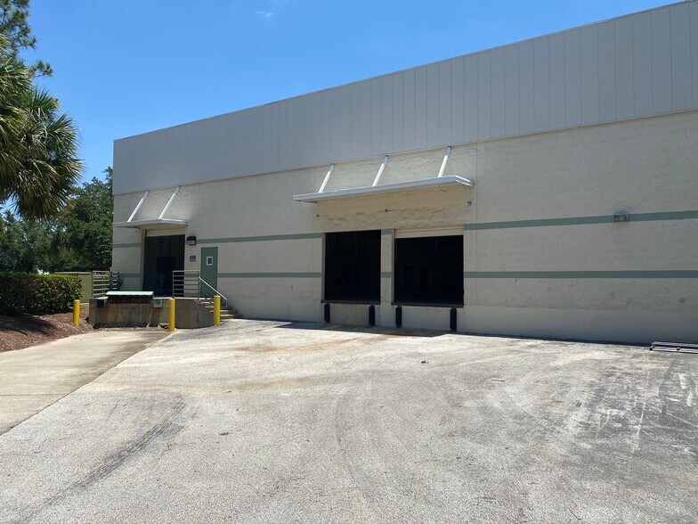More Photos Of 1920 Cypress Lake Dr, Orlando Manufacturing For Lease