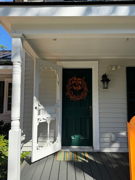 More Photos Of 20 Lewis St, Basking Ridge Freestanding For Lease