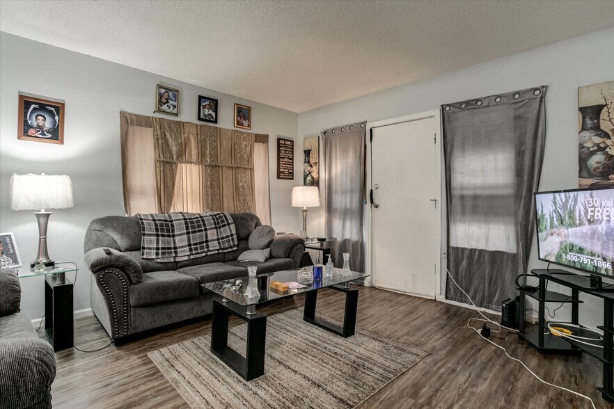 More Photos Of 2713-2715 Benton Blvd, Kansas City Apartments For Sale