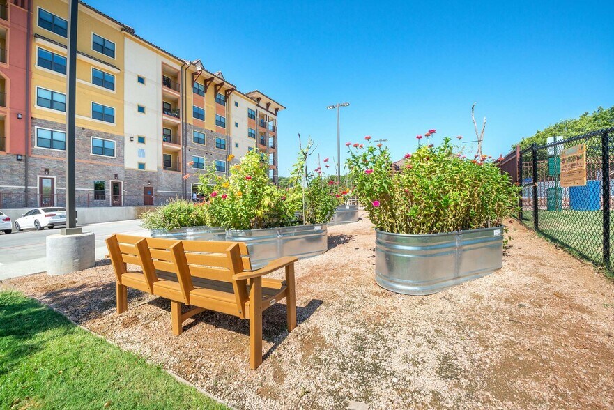 More Photos Of 1307 Ridge Rd, Rockwall Apartments For Lease