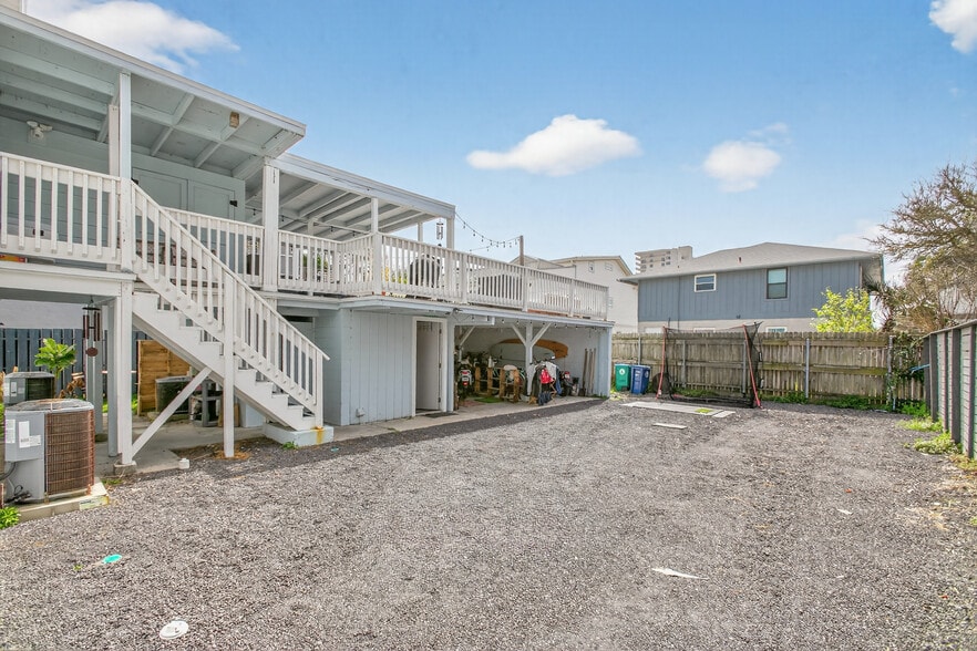 More Photos Of 123 Margaret St, Neptune Beach Multifamily For Sale