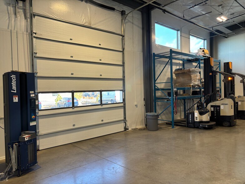 More Photos Of 62864 Oxford Ct, Bend Industrial For Lease