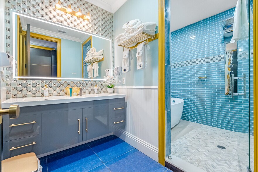 More Photos Of 1021 Fantasy Dr, Davenport Specialty For Sale