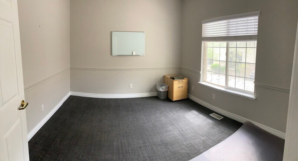 More Photos Of 64 Red Pine dr, Alpine Office For Lease