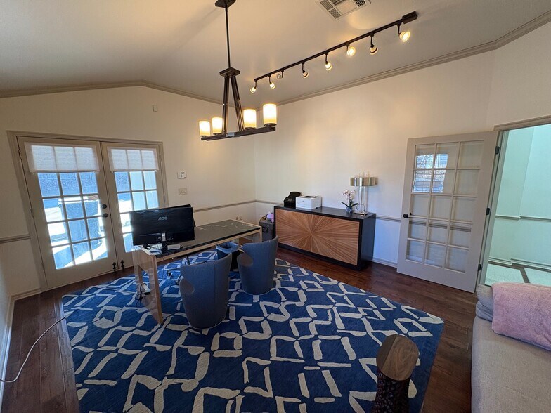 More Photos Of 1715 S Baltimore Ave, Tulsa Office For Lease