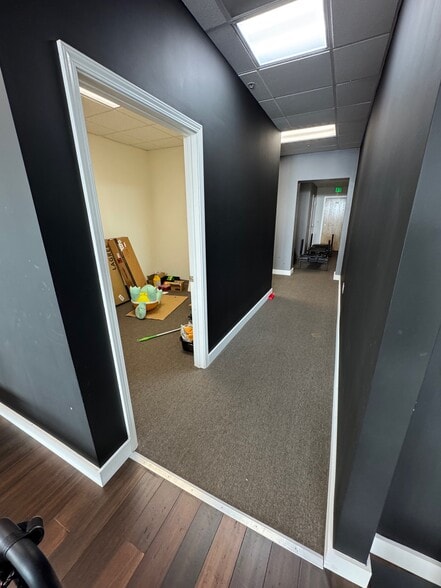 More Photos Of 250 Main St, San Mateo General Retail For Lease