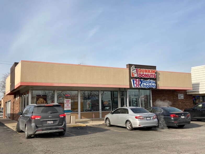 More Photos Of 810-850 S Elmhurst Rd, Des Plaines Restaurant For Lease