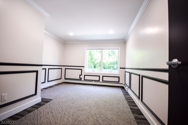 More Photos Of 5 Muller Plz, Little Falls Flex For Lease