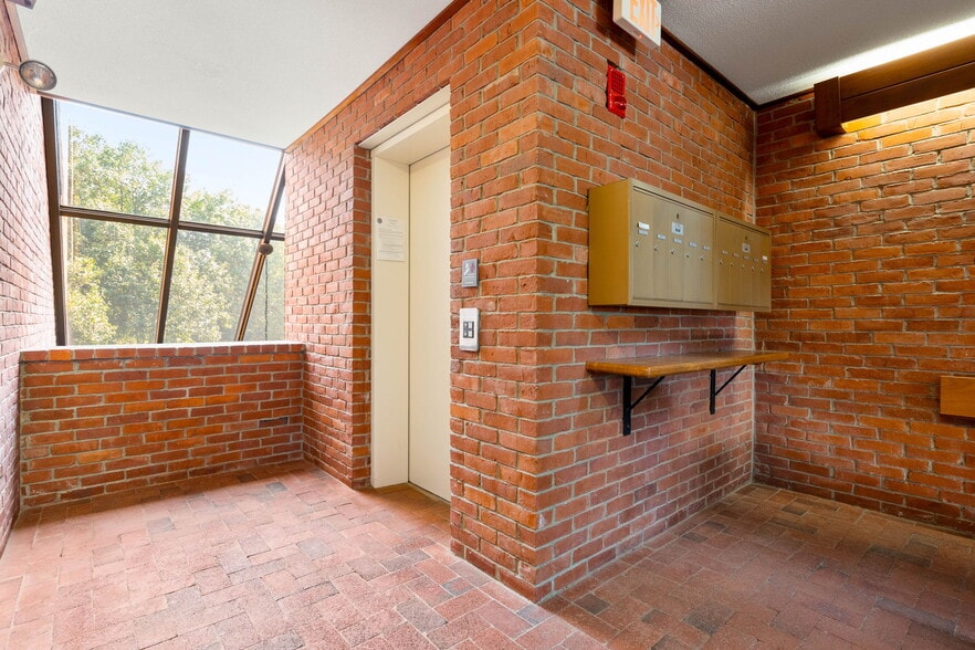 More Photos Of 1 Merrimac St, Newburyport Apartments For Sale