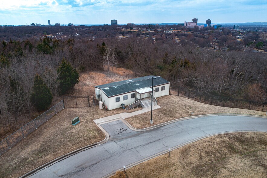 More Photos Of 6262 S Sheridan Rd, Tulsa Hospital For Sale