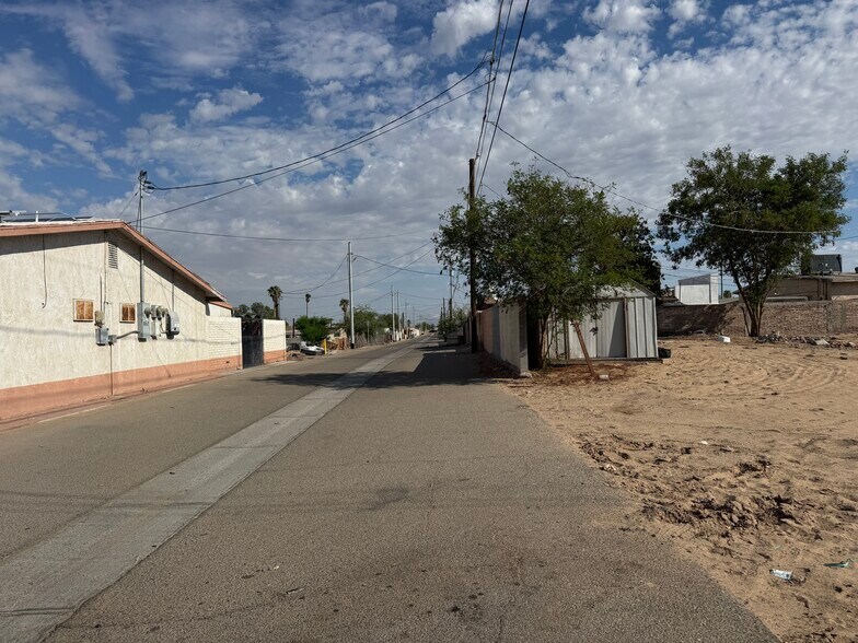 More Photos Of 606 N 4th Ave, San Luis Land For Sale