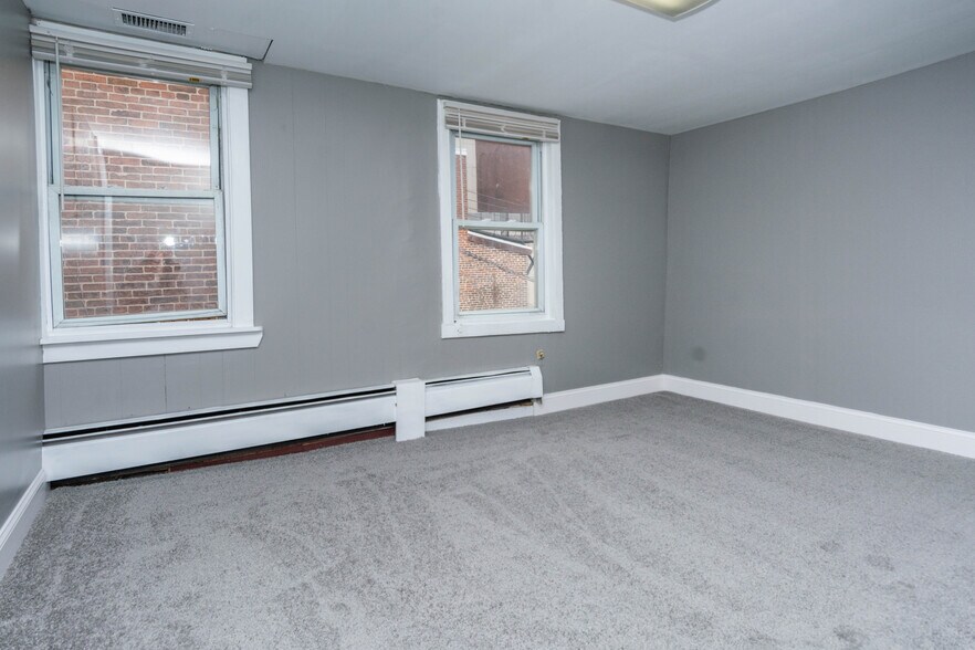 More Photos Of 115 W Mulberry St, Baltimore Office Residential For Sale