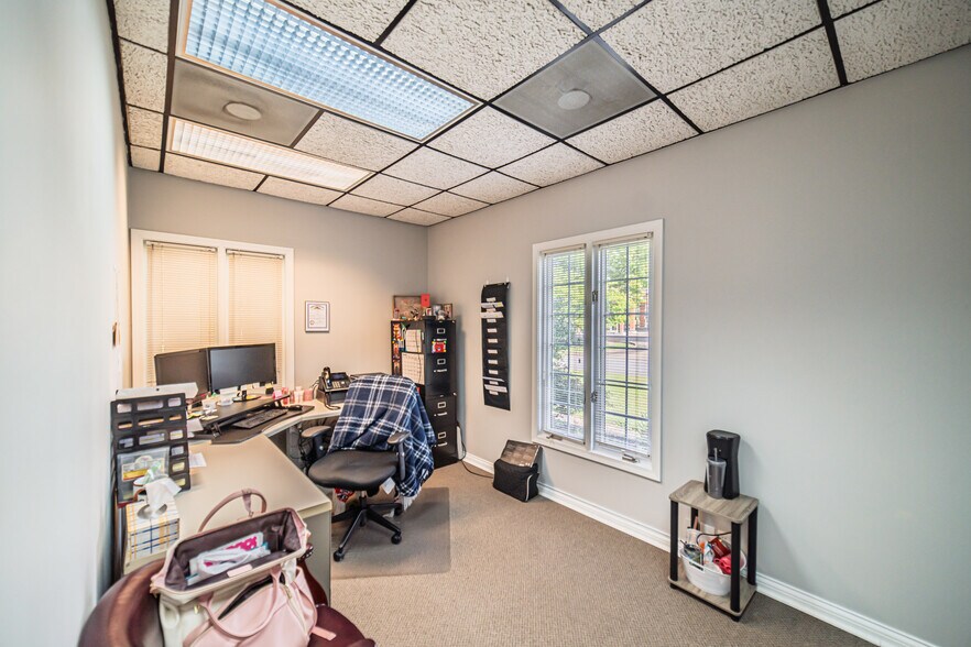 More Photos Of 3140 Parisa Dr, Paducah Office For Sale