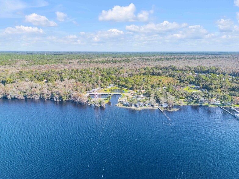 More Photos Of 1600 Lake George Rd, Seville Marina For Sale