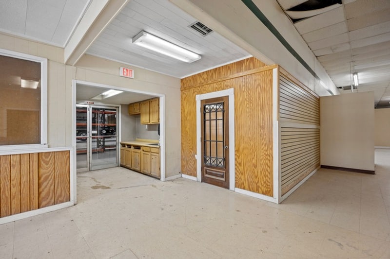 More Photos Of 1660 Junction Hwy, Kerrville Distribution For Lease
