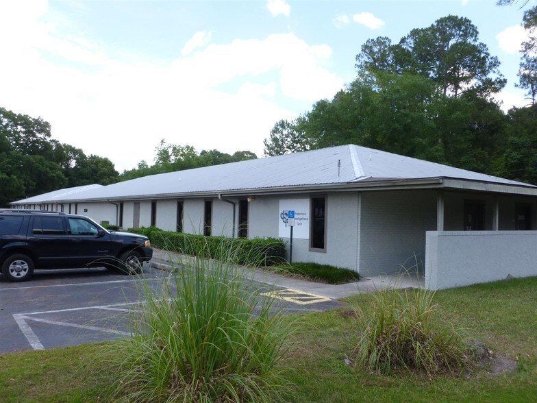 More Photos Of 1250 Andrews Cir, Starke Office For Lease