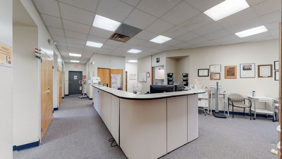 More Photos Of 10190-10198 Springfield Pike, Cincinnati Medical For Sale