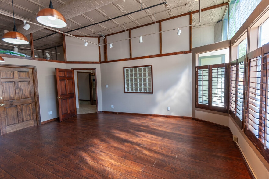 More Photos Of 123-147 N College Ave, Fort Collins Office For Lease