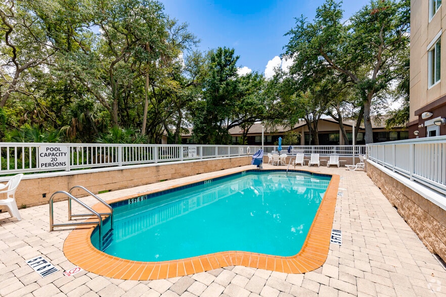 More Photos Of 4355 W New Haven Ave, Melbourne Hotel For Sale