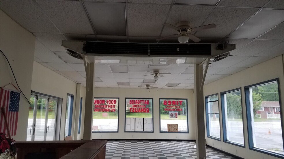 More Photos Of 819 US -9, Keeseville Auto Repair For Sale