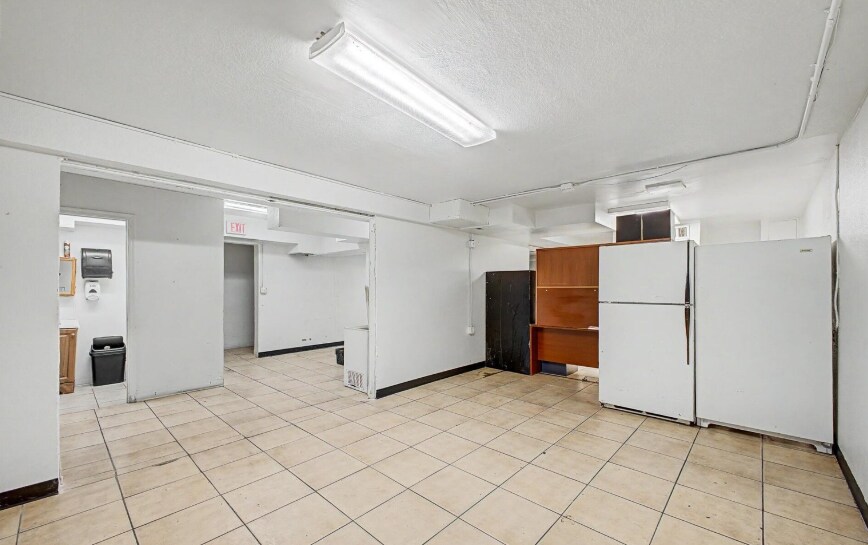 More Photos Of 801 E Broadway Rd, Mesa Fast Food For Sale