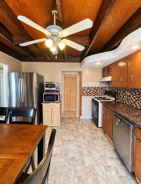 More Photos Of 7215 73rd St, Glendale Land For Sale
