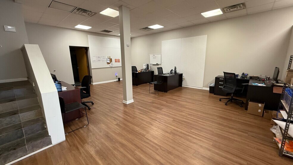 More Photos Of 480 Memorial Pky, Phillipsburg Flex For Lease