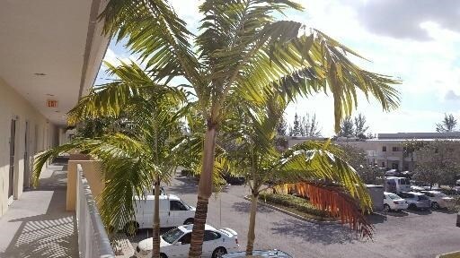 More Photos Of 2755 Vista Pky, West Palm Beach Coworking Space