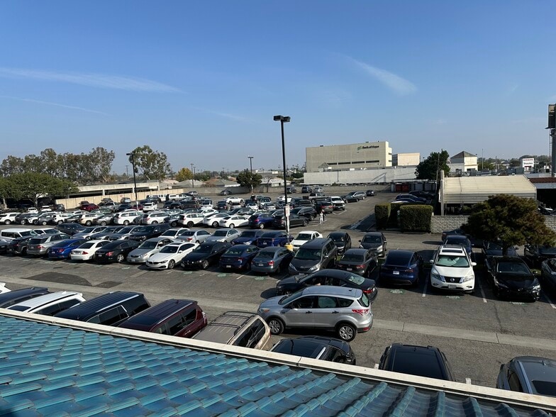 More Photos Of 15460-15508 S Western Ave, Gardena Unknown For Lease