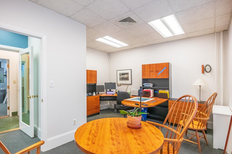 More Photos Of 229-235 Harvard St, Brookline Loft Creative Space For Lease