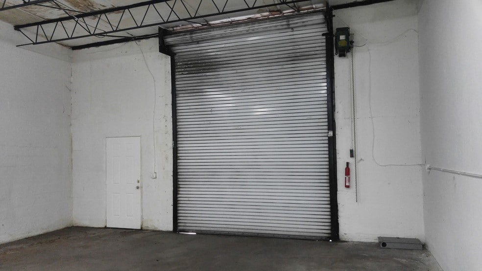 More Photos Of 7200 NW 29th Ave, Miami Warehouse For Lease