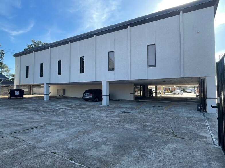 More Photos Of 10122 Long Point Rd, Houston Medical For Lease