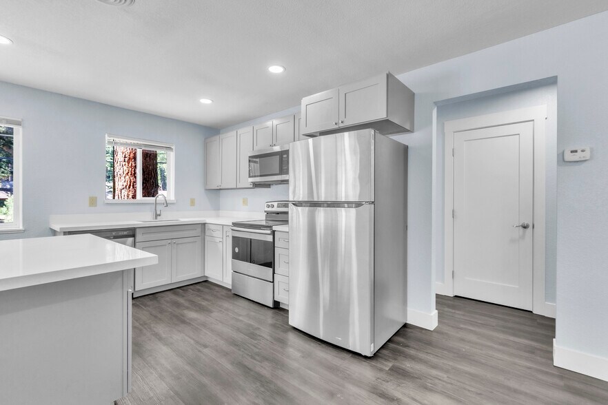 More Photos Of 673 James Ave, South Lake Tahoe Apartments For Sale