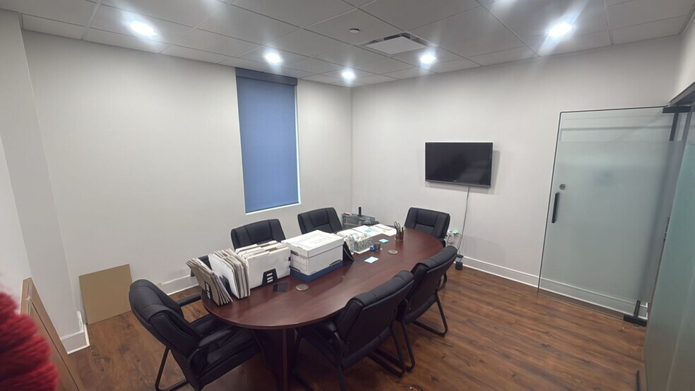More Photos Of 1111 Rue Saint-Urbain, Montréal Office For Sale
