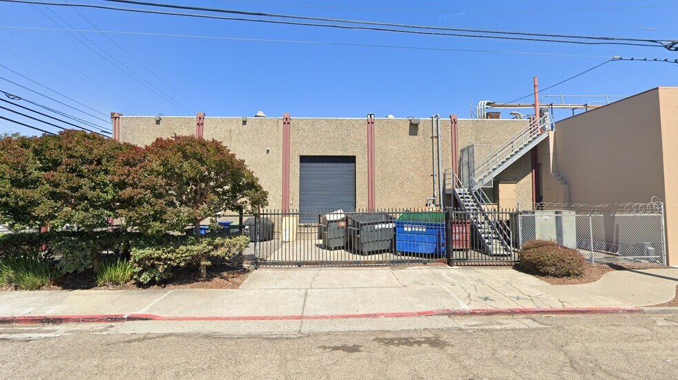 More Photos Of 950 Gilman St, Berkeley Warehouse For Lease