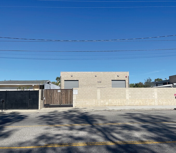 More Photos Of 12581 Branford St, Pacoima Manufacturing For Sale